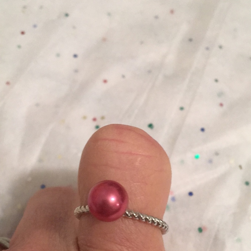 Sterling silver and pink pearl ring